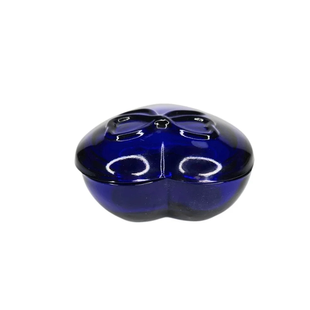Vintage Cobalt Blue Westmoreland Glass Heart Shaped Trinket Box 3